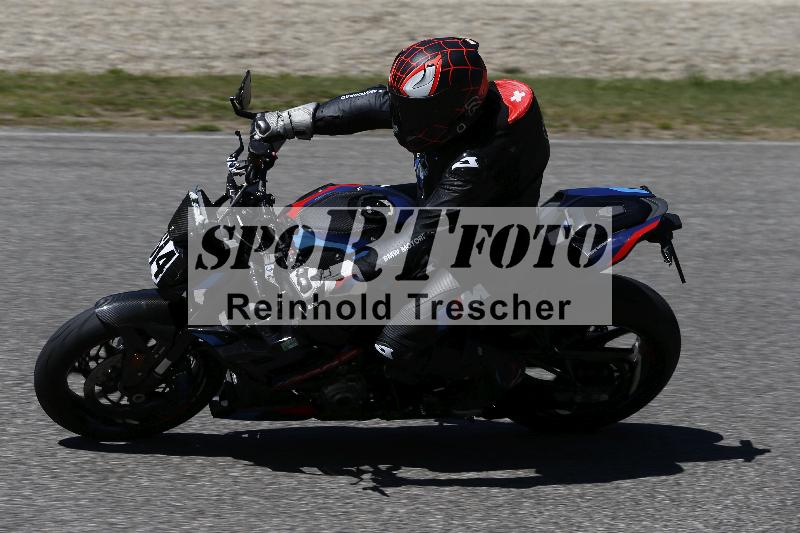 /15 22.05.2026  Plüss Moto Sport  Discover the Bike ADR /Gruppe gruen - Bike 1/64